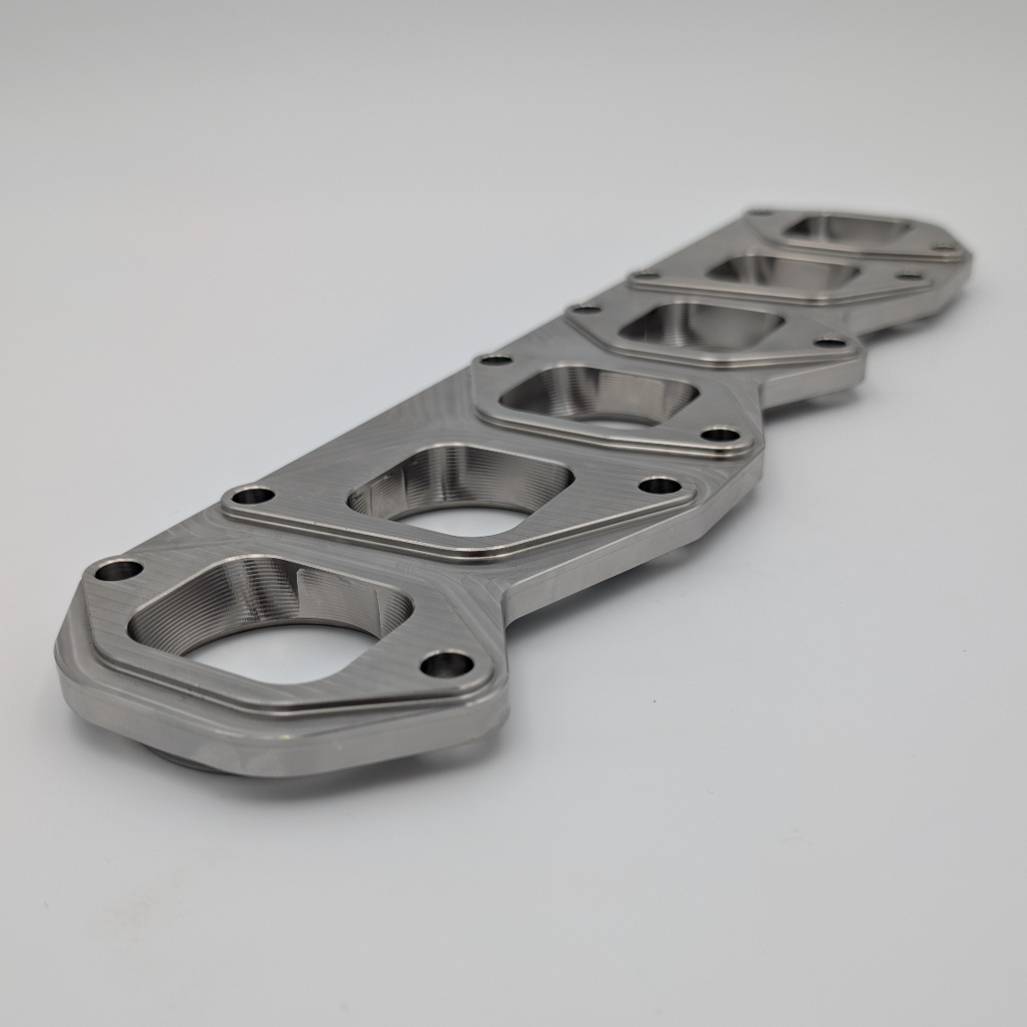 VR6 3.6L exhaust manifold flange (big port) angled view back side